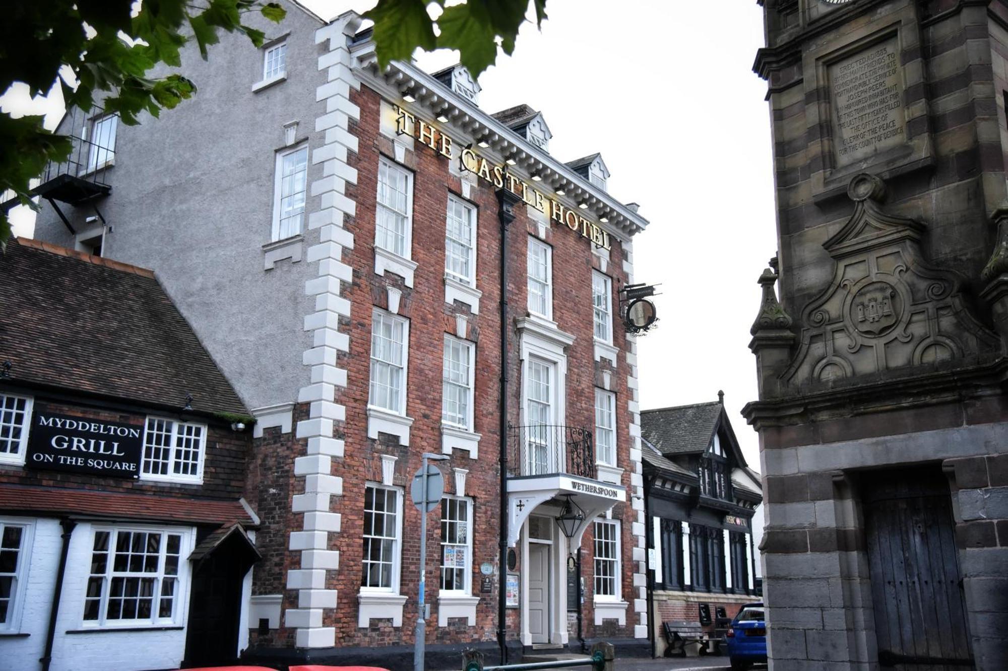 The Castle Hotel Wetherspoon Ruthin Exterior photo